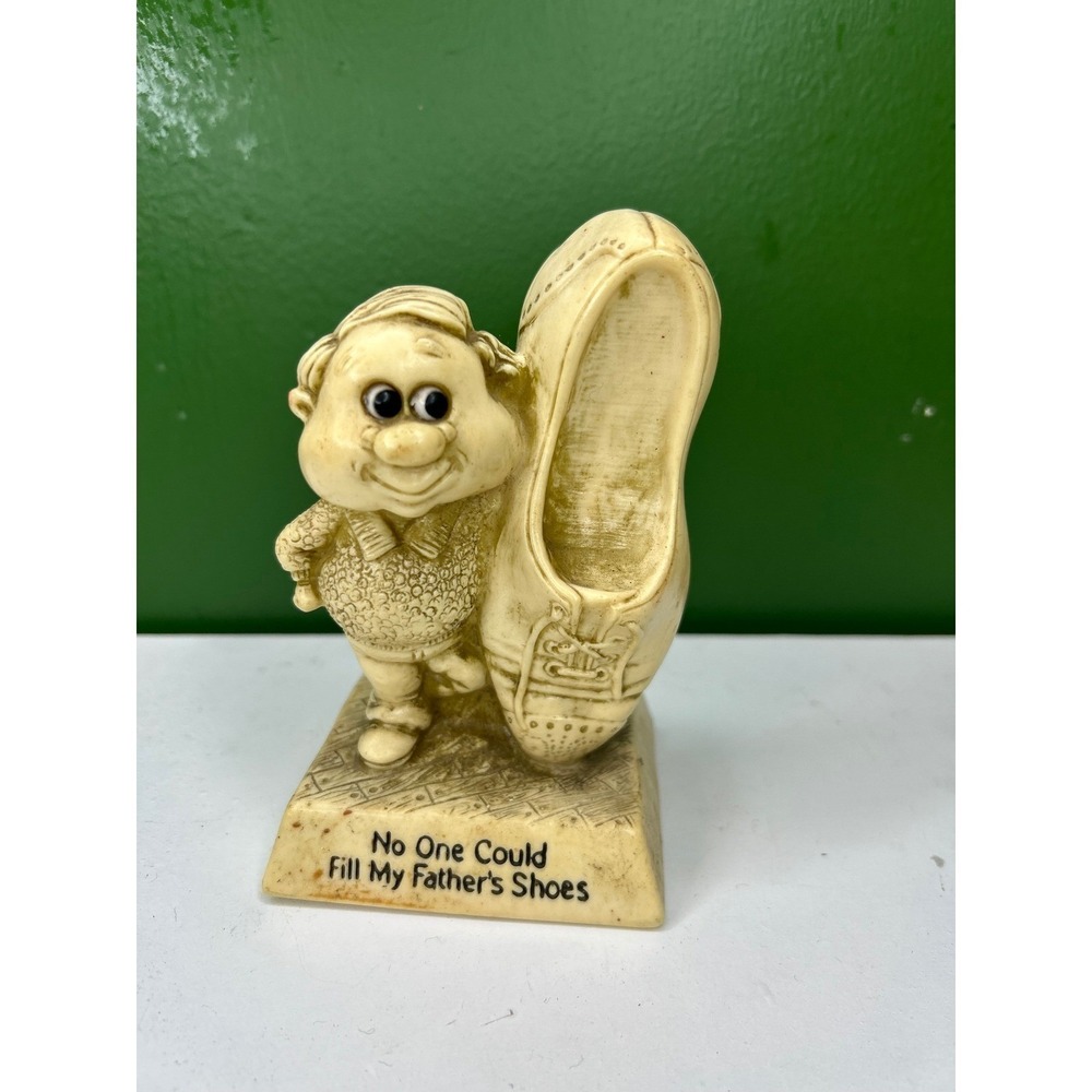 Vintage 1977 Russ Berrie No One Could Fill My Fathers Shoes Figurine 9245 USA
